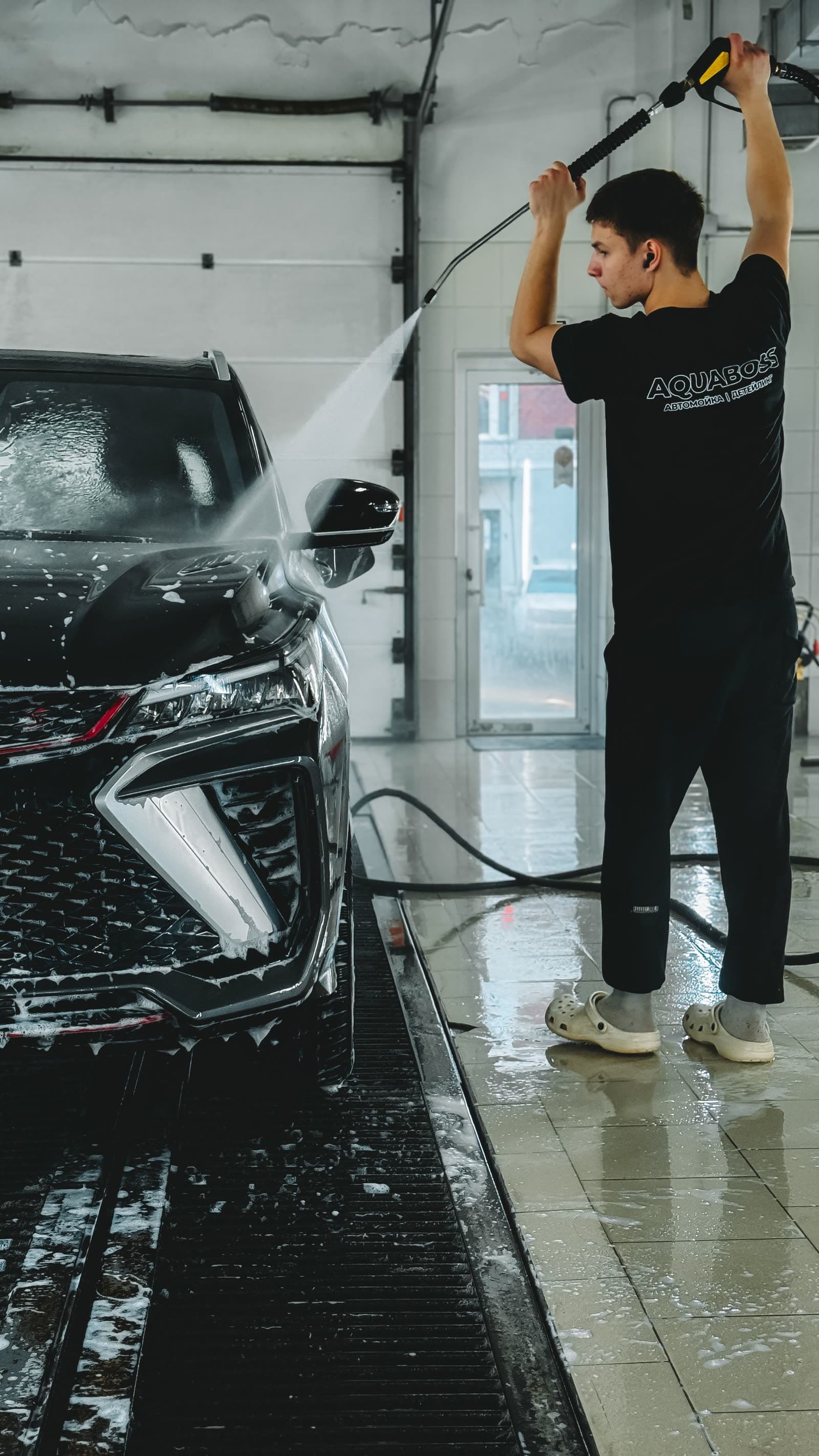 A detailing bay without a system